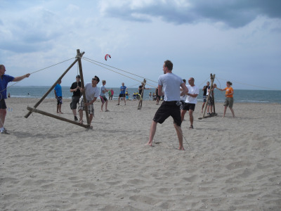 Bedrijfsuitje, teamevent met water en landactiviteiten waarbij teambuilding centraal staat.